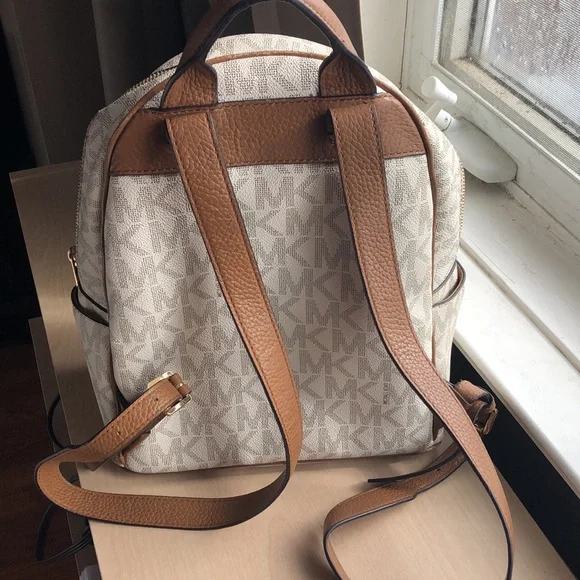 Beautiful Michael Kors bag - Picture 4 of 5